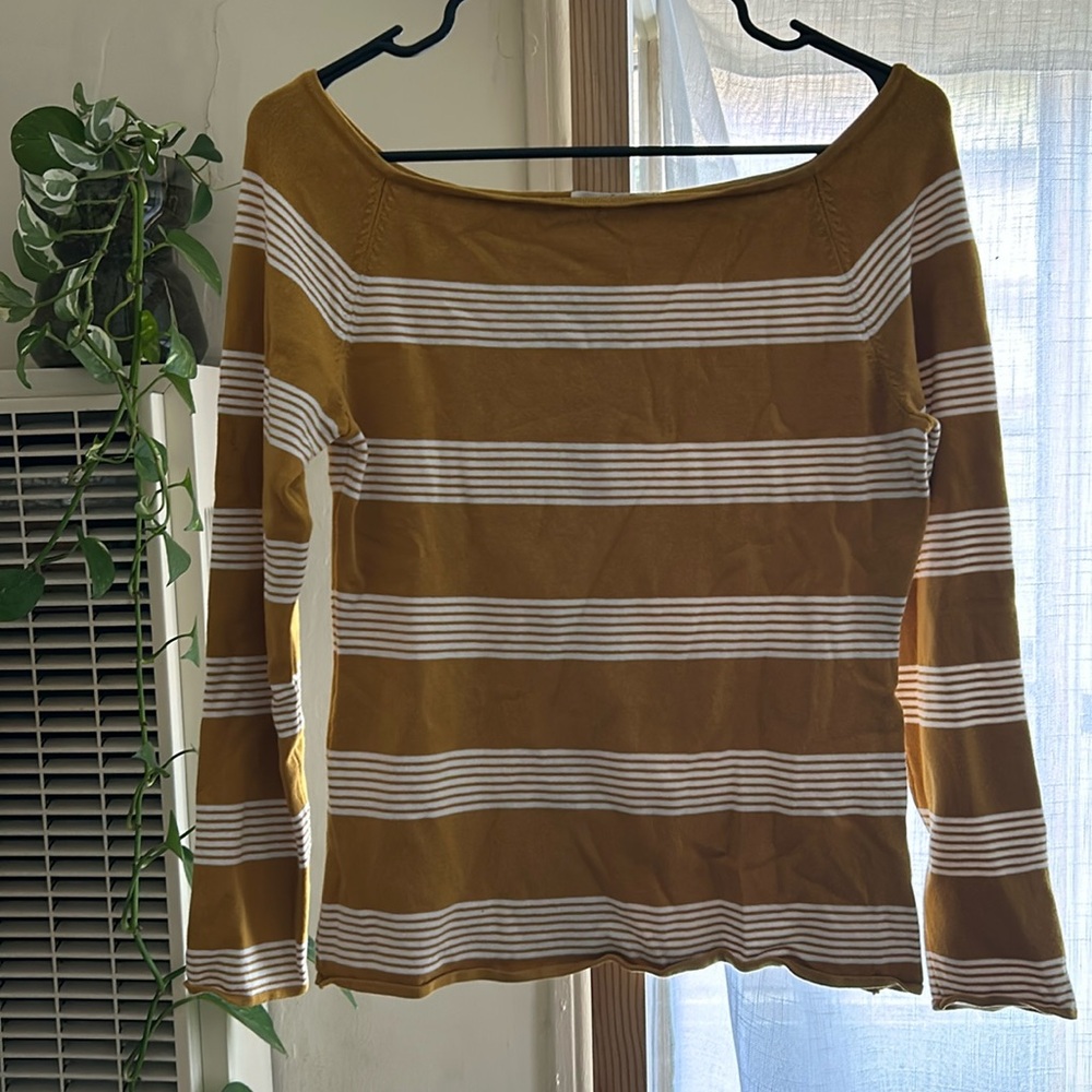 H&M Gold and White Striped Sweater